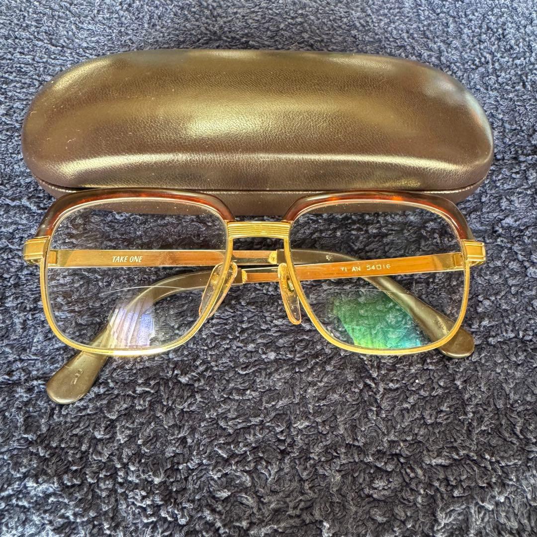 値引き　本鼈甲フレームメガネ　TAKE ONE vintage eyewear