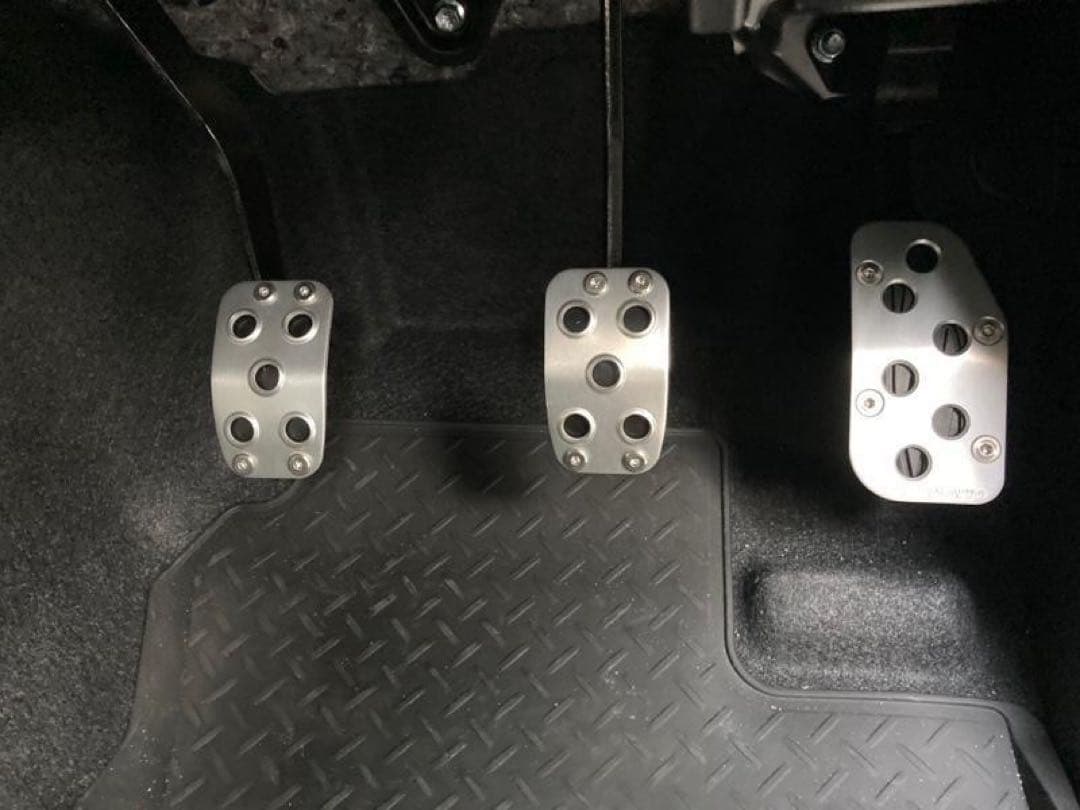 アピオ ジムニー JB64 MT車用 アルミペダルセット