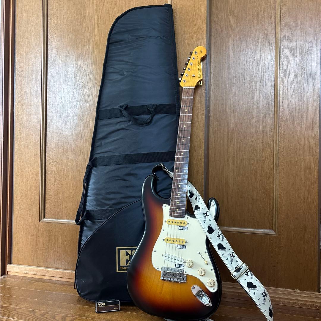 エドワーズ　ストラトキャスターヘッドホンギターアンプ ケース付き 3点セット SX SST/ALDER/R/3TS エレキギター初心者14点セット 【ヤマハアンプ付き