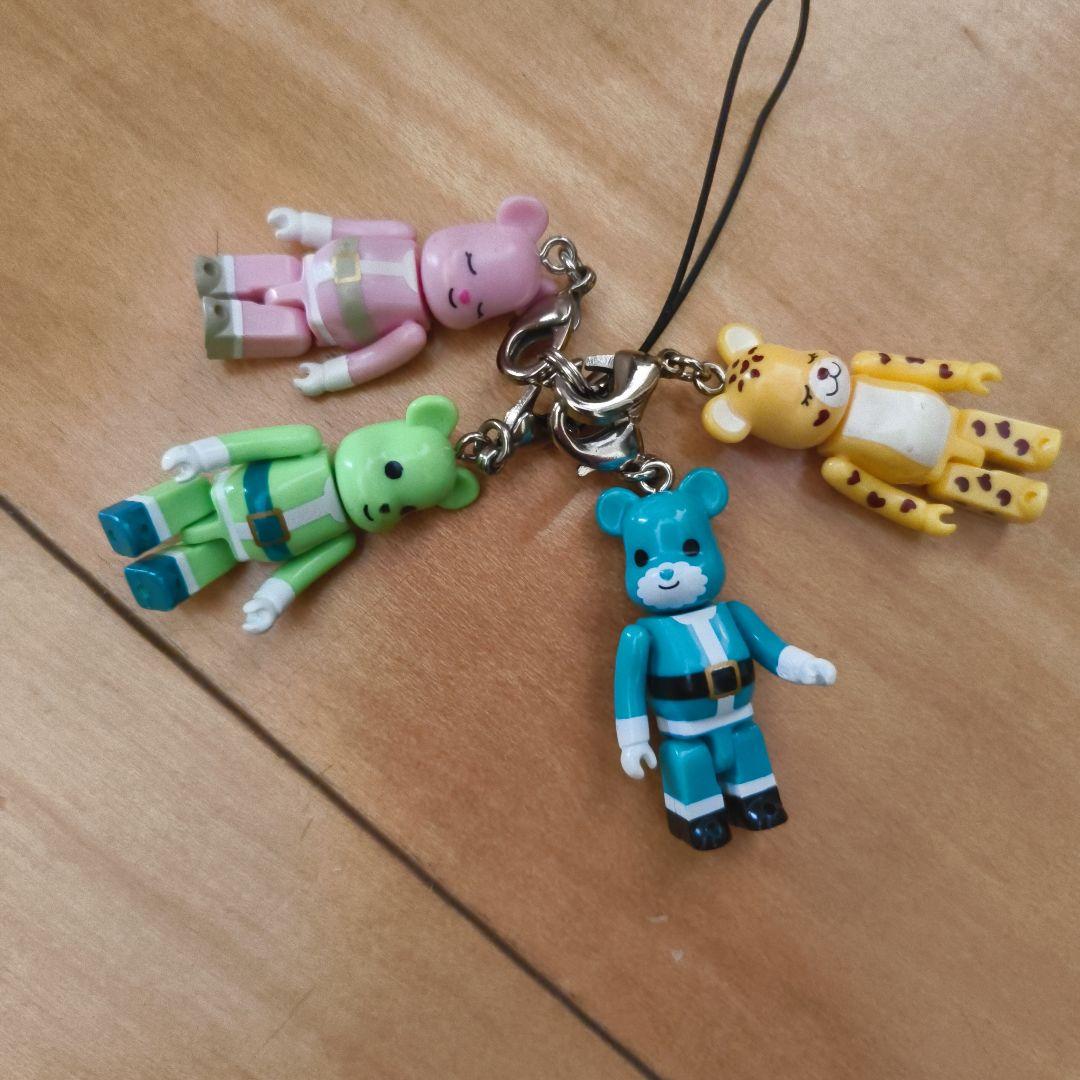 ベアブリックストラップ メリーグリーンクリスマス3kiss the earth1