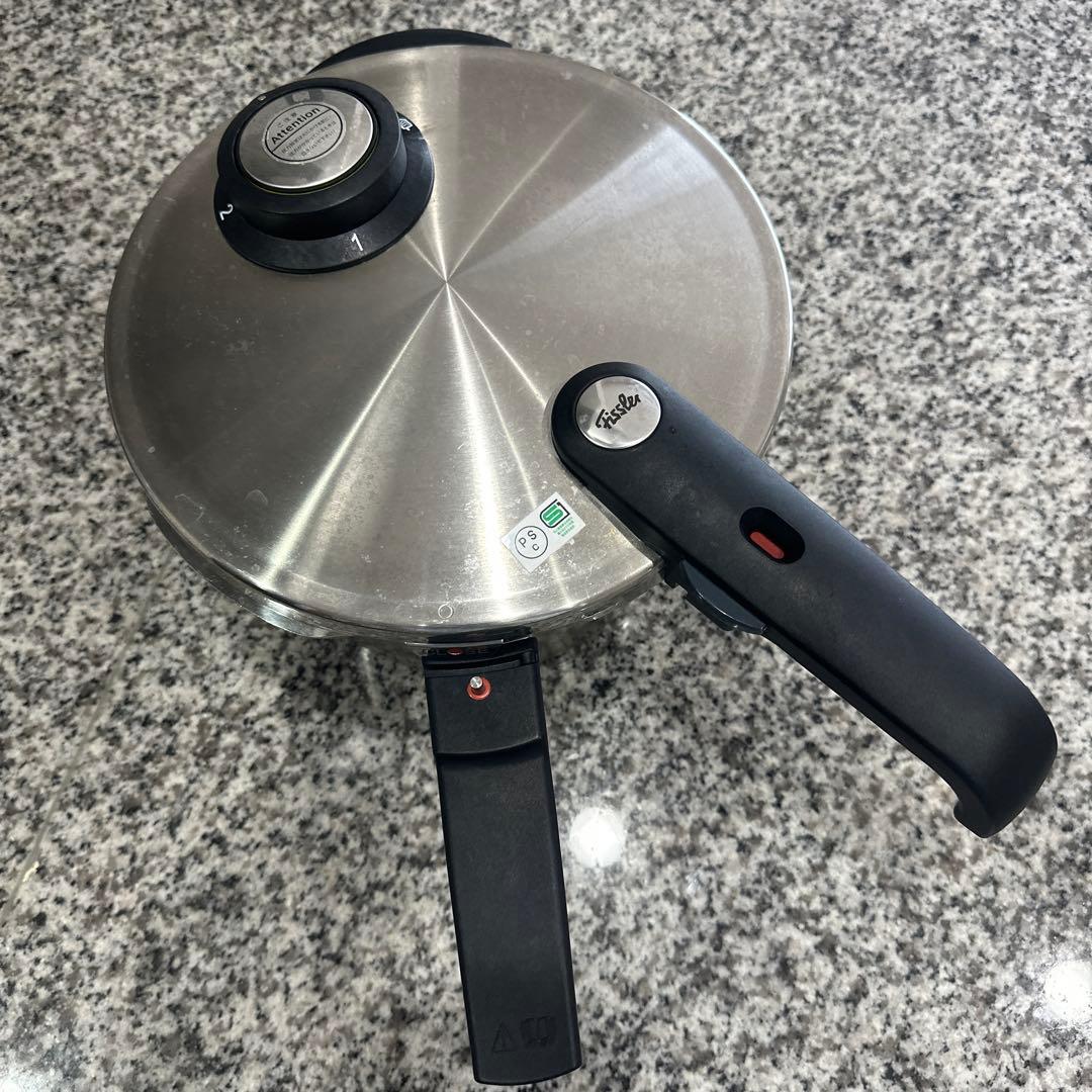 Fissler圧力鍋 24cm 086-114-16-000.jpg