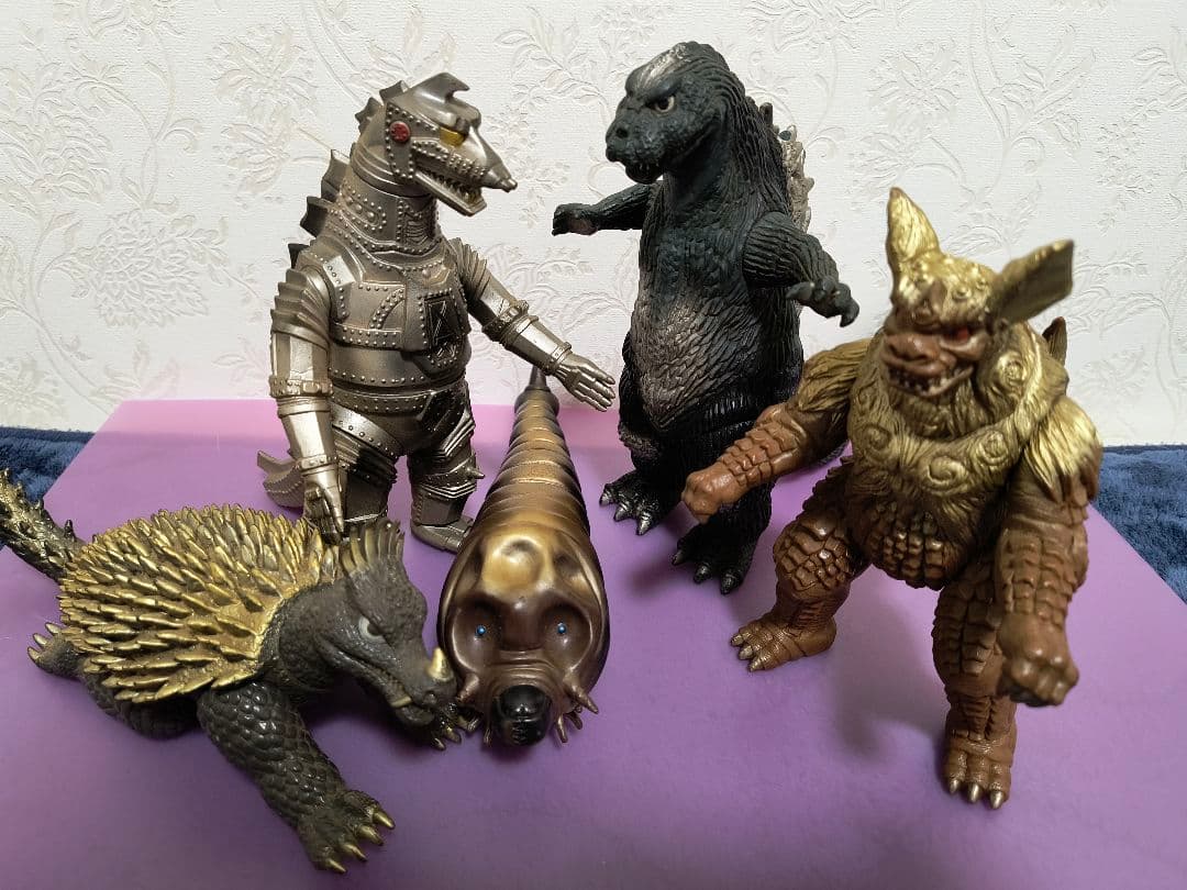 ゴジラ系ソフビフィギュア５体セット！ 楽天市場】【全5種セット】バンダイ ゴジラ真撃大全 新たなる来訪者 5