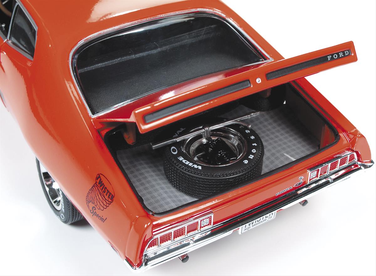 AUTO WORLD AMM1112 1:18 Scale 1970 Ford Torino Cobra Twister